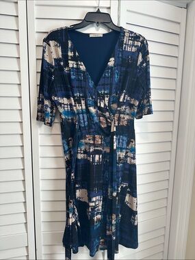 Gilli Navy, Cream and Teal Abstract Tie back Midi Dress